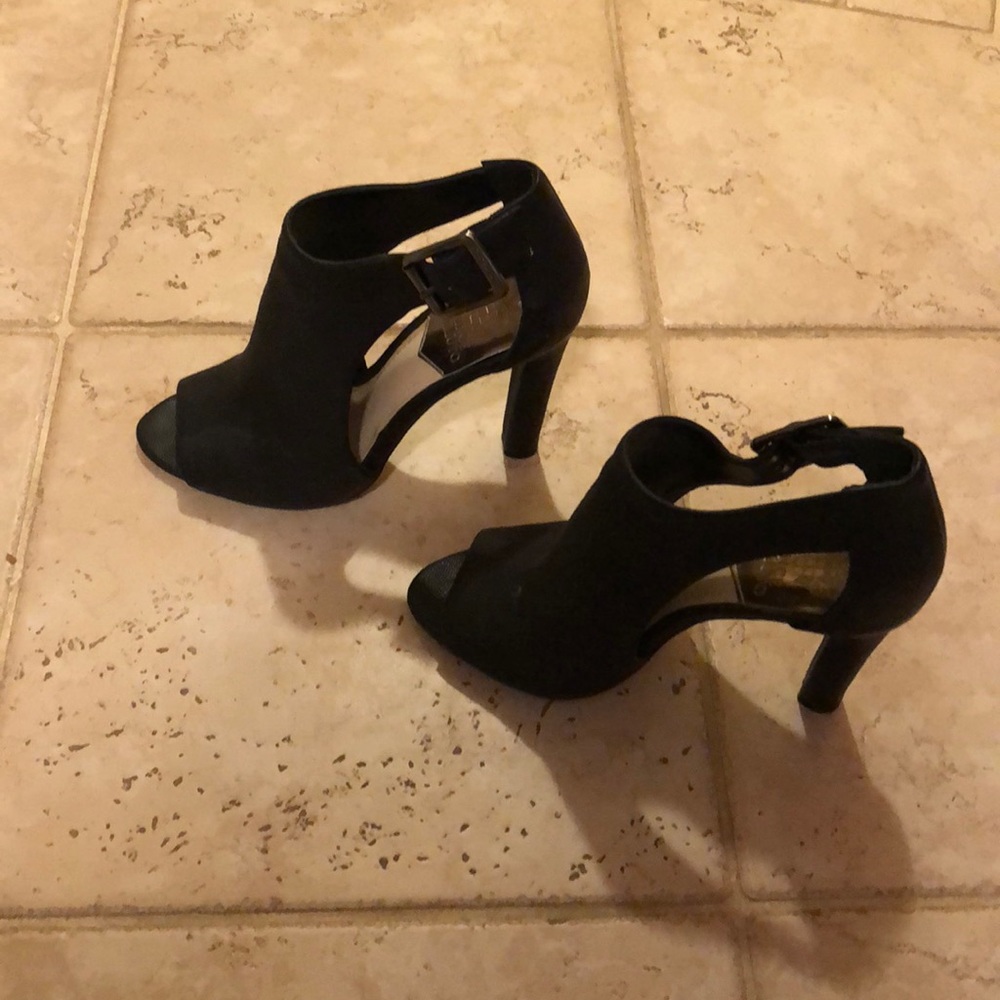 Black Vince Camuto peep toe heels